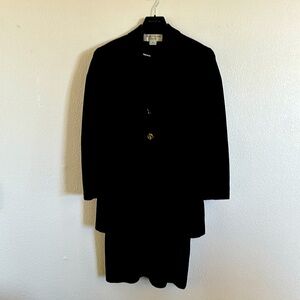 Vintage Jones New York Black sz 6 Dress Suit